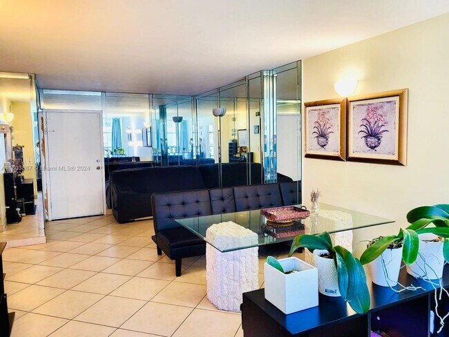 Foto del edificio - 851 Three Islands Blvd