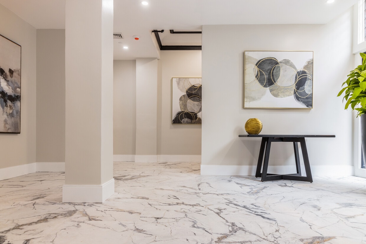 Lobby - 44 Bromfield St