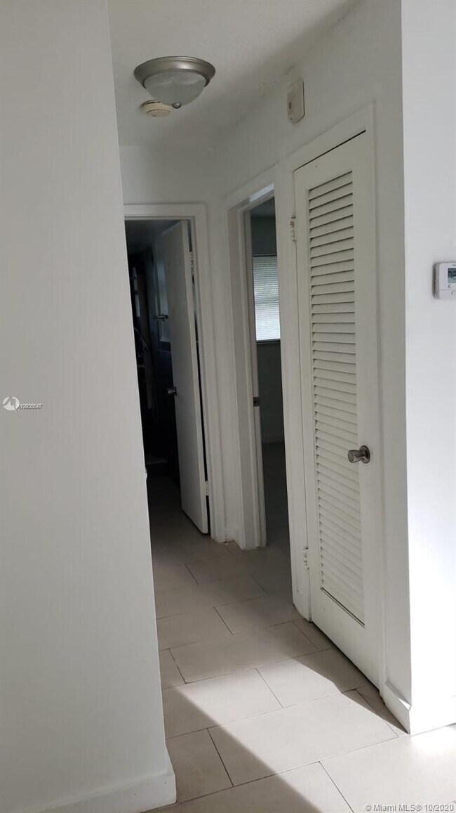 Foto del edificio - 1700 Cleveland St