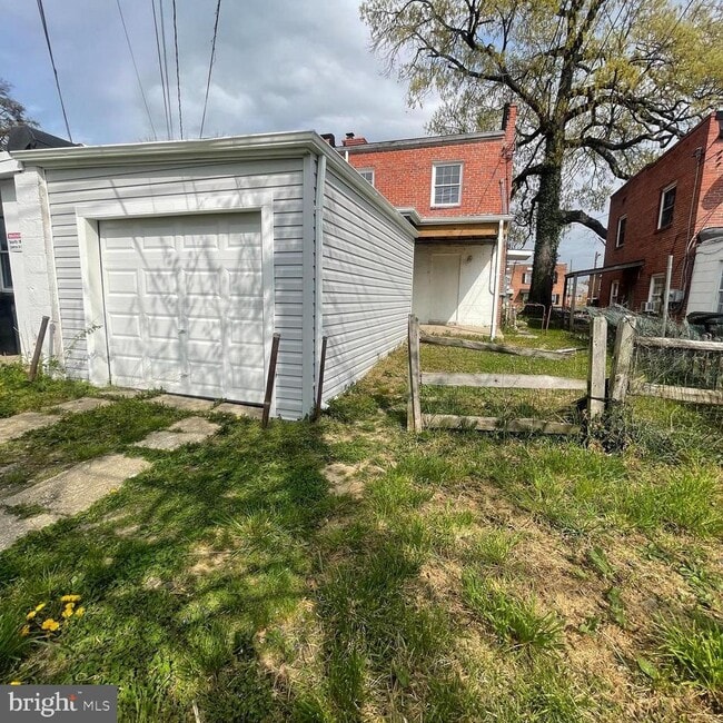 Foto del edificio - 8528 Chestnut Oak Rd