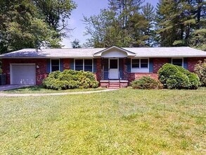 Building Photo - 708 Heatherwood Dr
