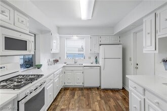 Building Photo - 1382 Jamaica Rd