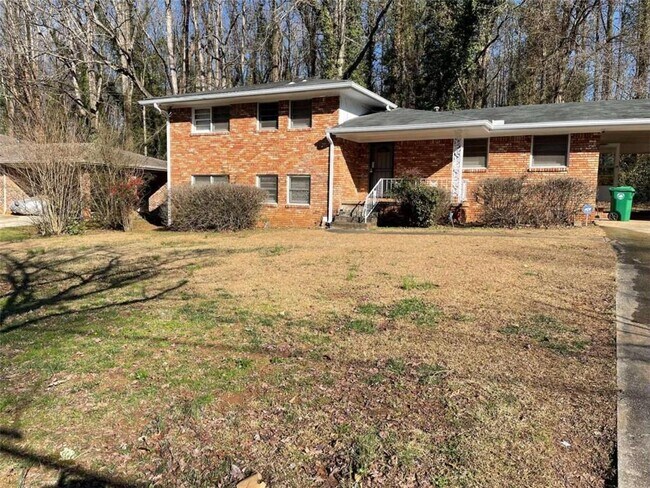 Building Photo - 2612 Dawn Dr