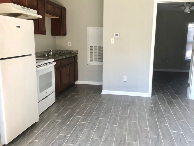 Foto del edificio - 312 N Chestnut St