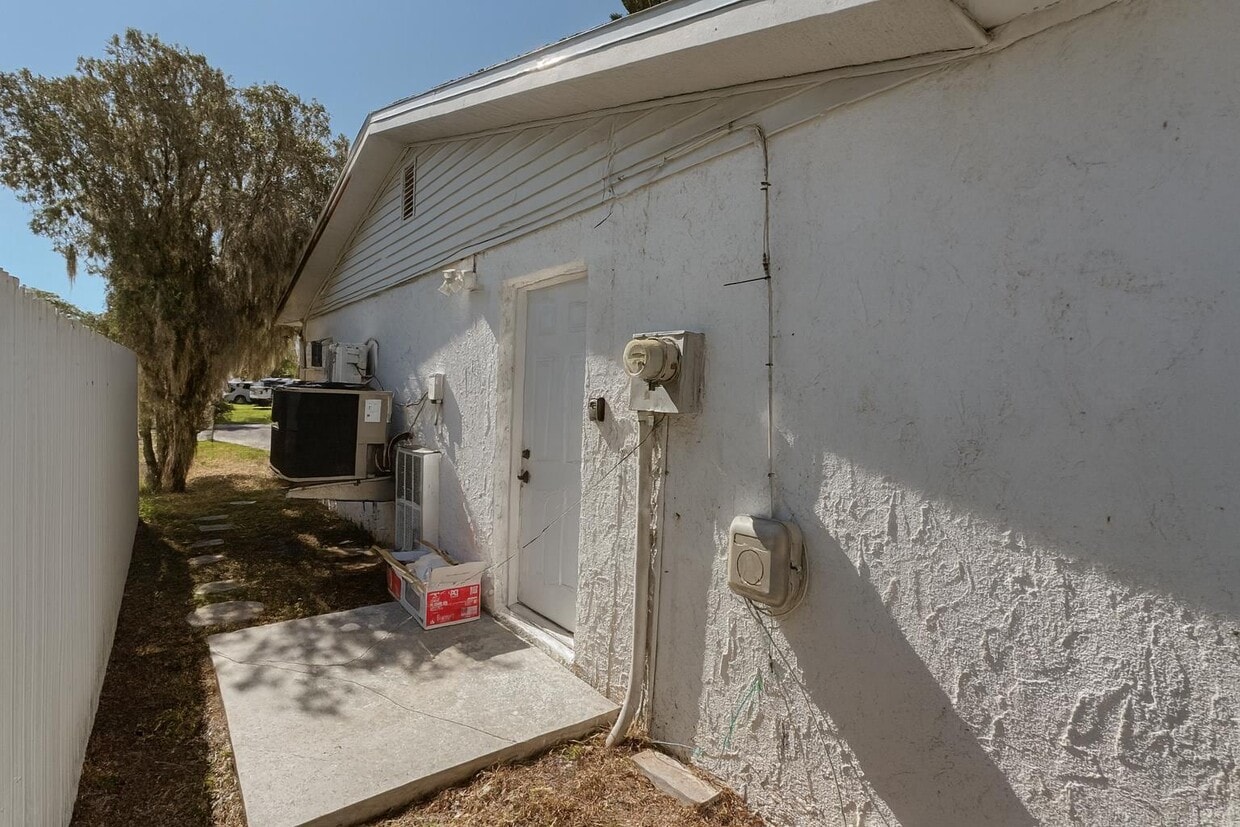 Foto principal - 5525 Quist Dr