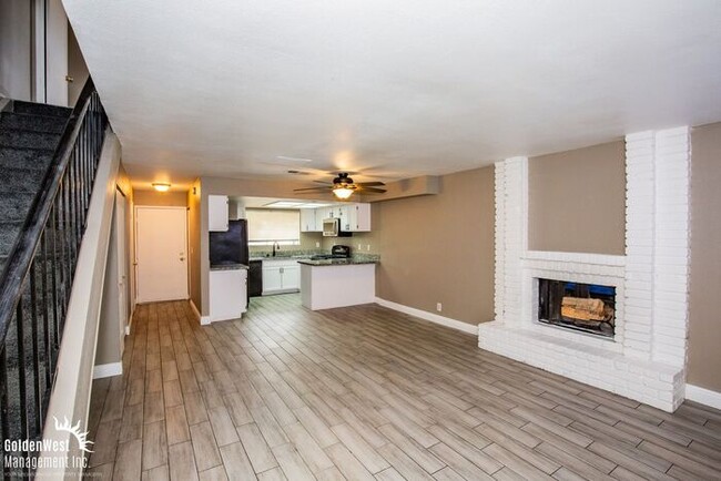 Building Photo - Newly Remodeled 2Bdm 1.5Ba Townhouse with ...