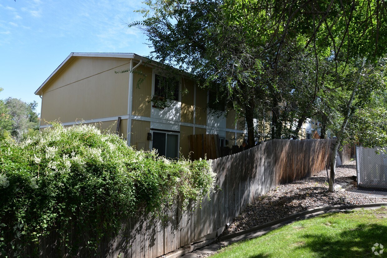 Foto del edificio - 5815 Pierce St