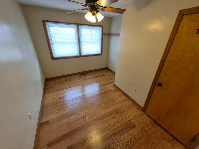 Foto del edificio - 317 Ruskin Dr