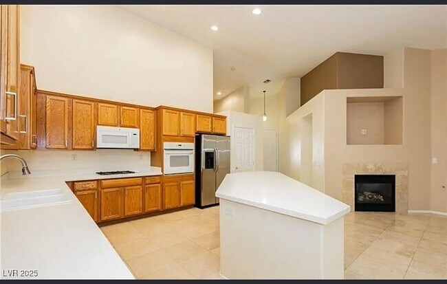 Foto del edificio - Beautiful 3-Bedroom + Loft Home for Rent i...
