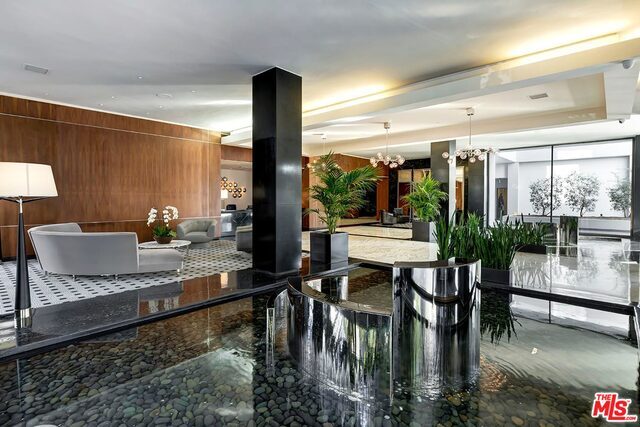 Foto del edificio - 1100 Alta Loma Rd