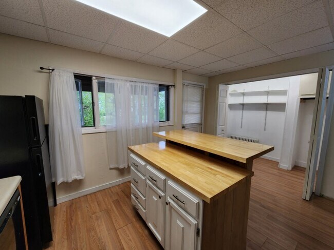Kitchen_View1 - 179 N Hudson St