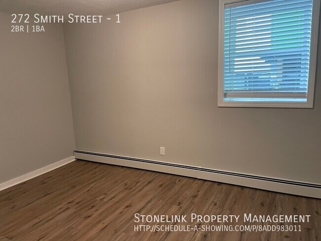 Building Photo - 272 Smith St