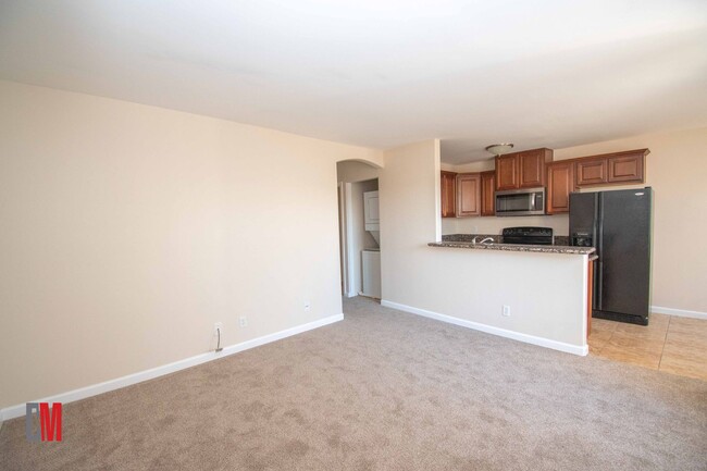 Interior Photo - 4516-4540 60th Street