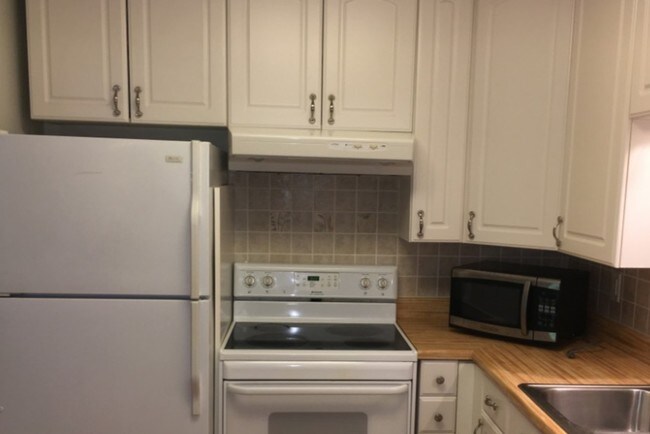 Foto del edificio - 578 Somerset Ln