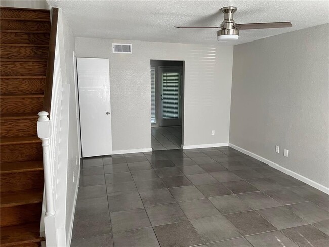 Building Photo - 12910 Ashford Point Dr