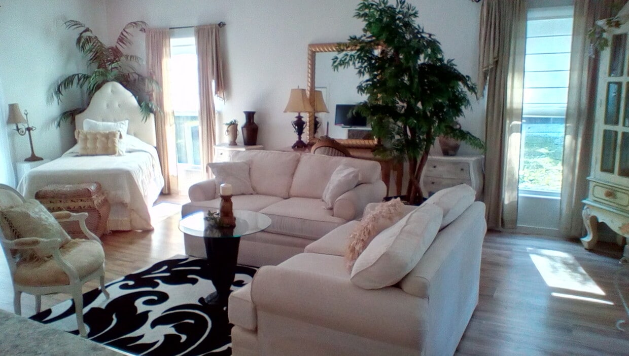 ZONA DE SALÓN - 1771 Hickory Ln