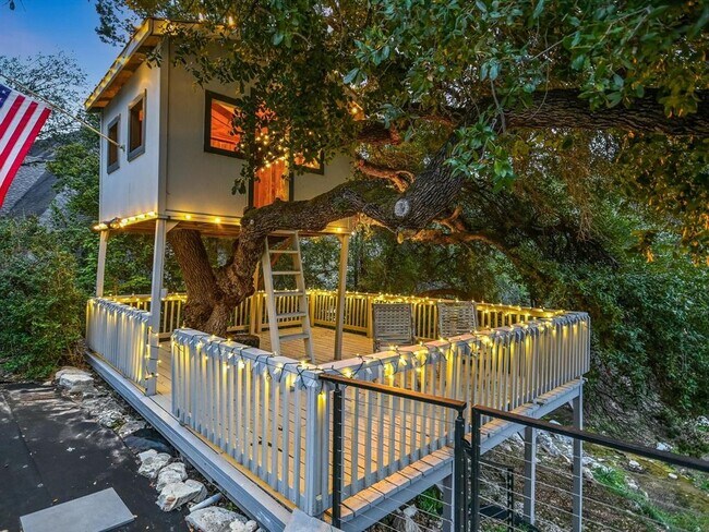 Foto del edificio - 4408 Falling Brook Cove