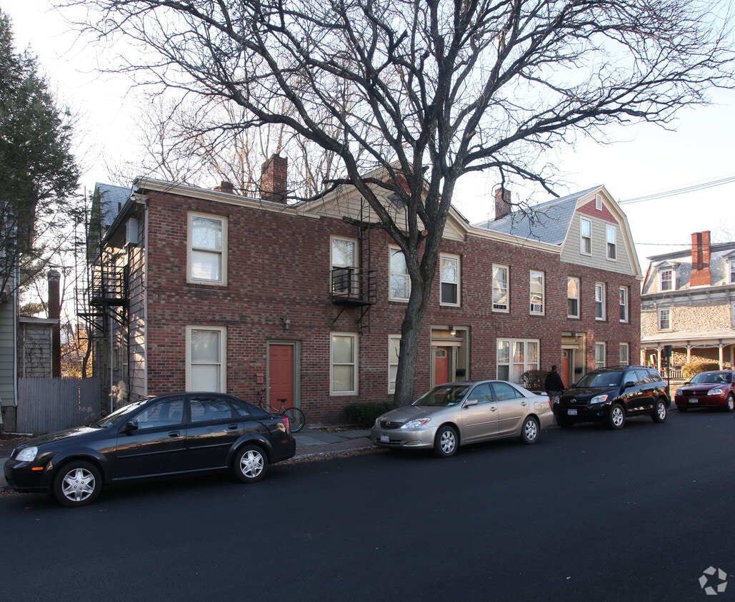 Building Photo - 79-83 Green St