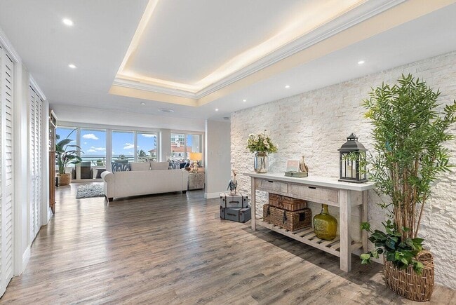 Building Photo - 3407 S Ocean Blvd