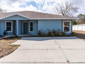 Building Photo - 133 W Park Ave