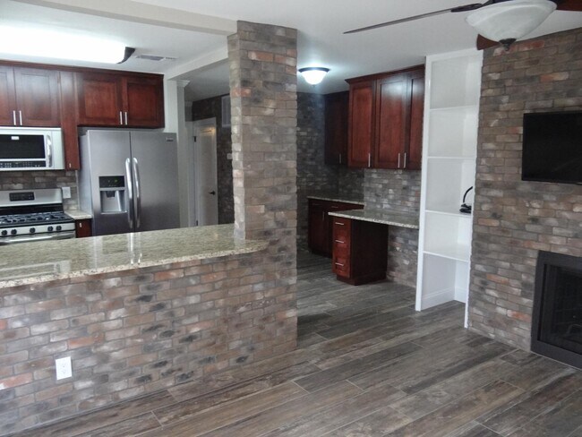 Foto del edificio - 916 E 32nd St