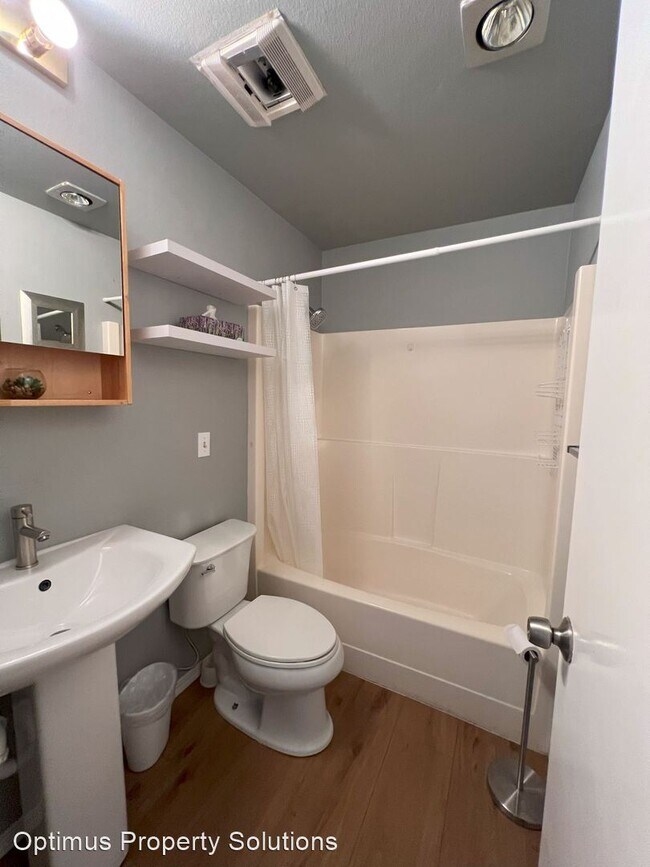 Building Photo - 2 br, 1.5 bath House - 7806 Birch Bay Driv...