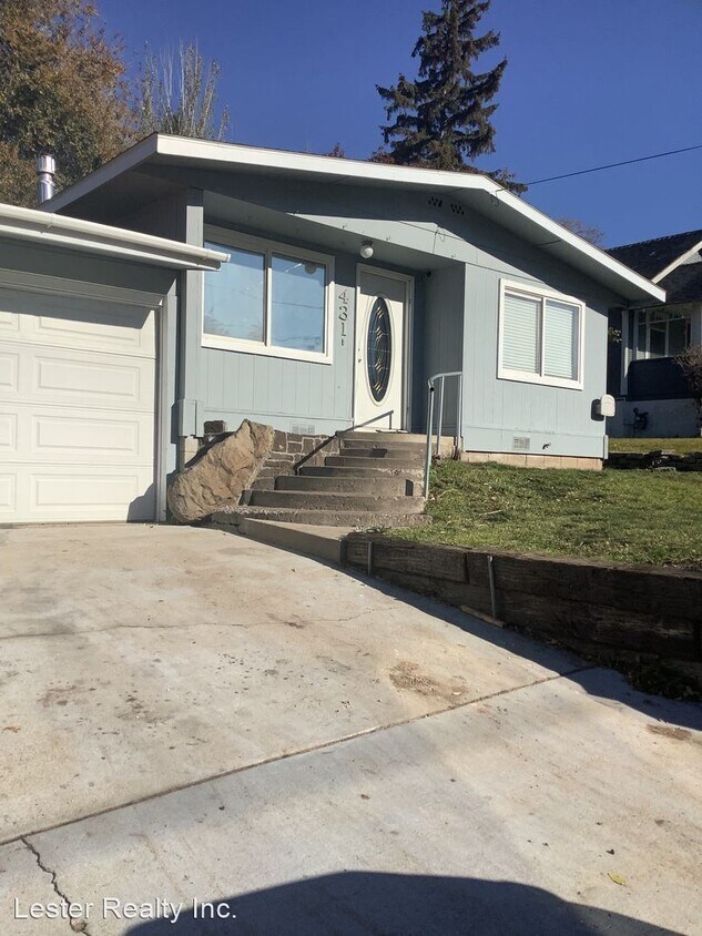3 br, 2 bath House 431 Addison St. House Rental in Klamath Falls