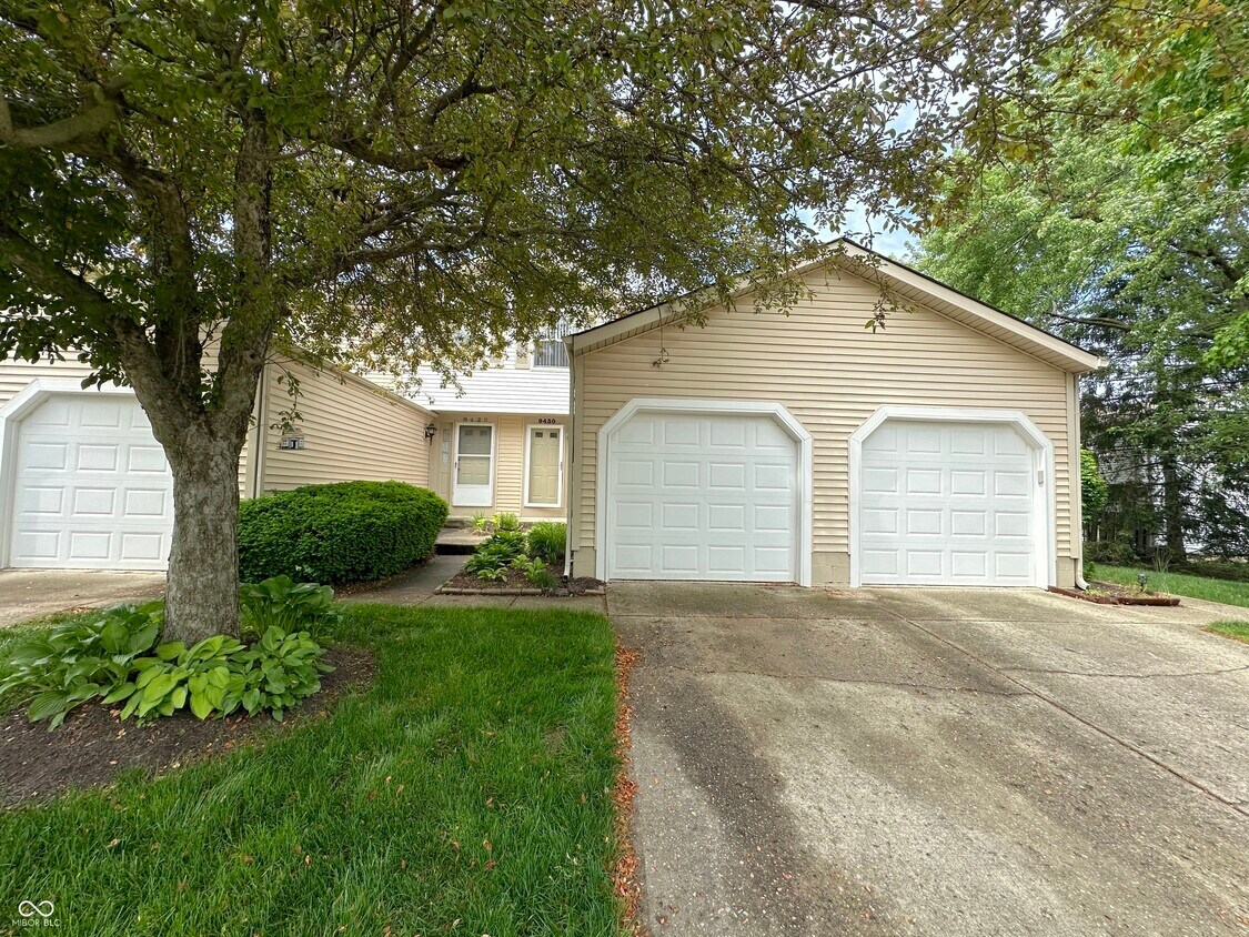 Foto principal - 9430 Aspen Grove Ln