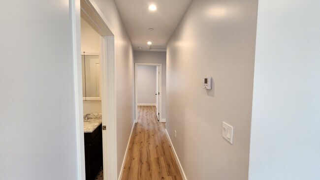 Building Photo - 1692 University Dr