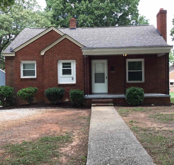 Primary Photo - 1410 Coker Ave