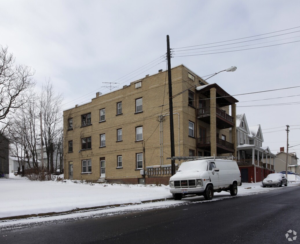 Primary Photo - 615 E Market St