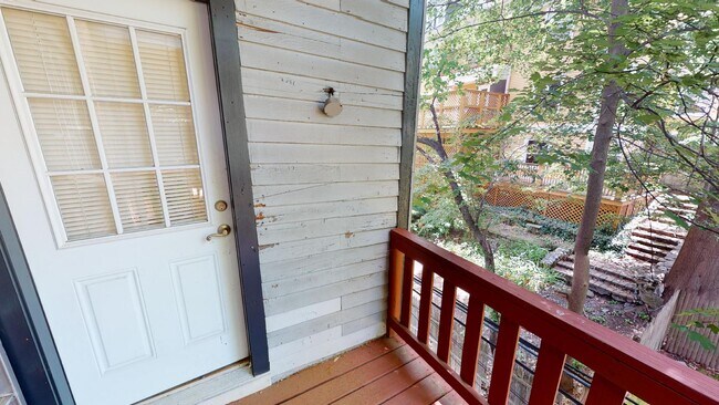 Building Photo - 672 Washington St