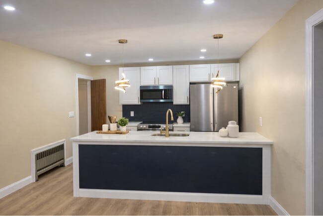 Building Photo - 44 Fullerton St