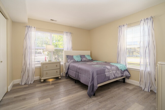 Building Photo - Liberty Place