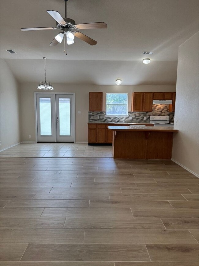 Foto del edificio - 400 Blue Shale Dr