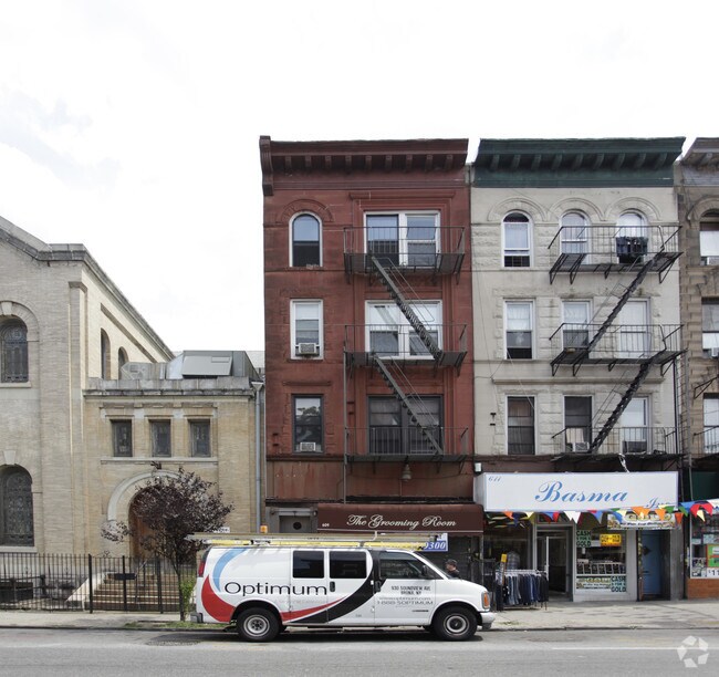 Foto del edificio - 609 Nostrand Ave
