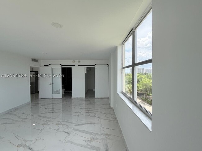 Foto del edificio - 11111 Biscayne Blvd