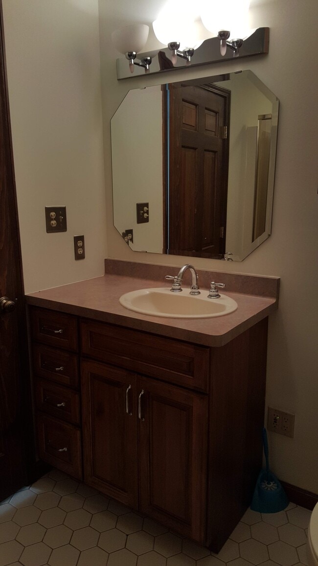 Bathroom - 105 Hunt Club Cir