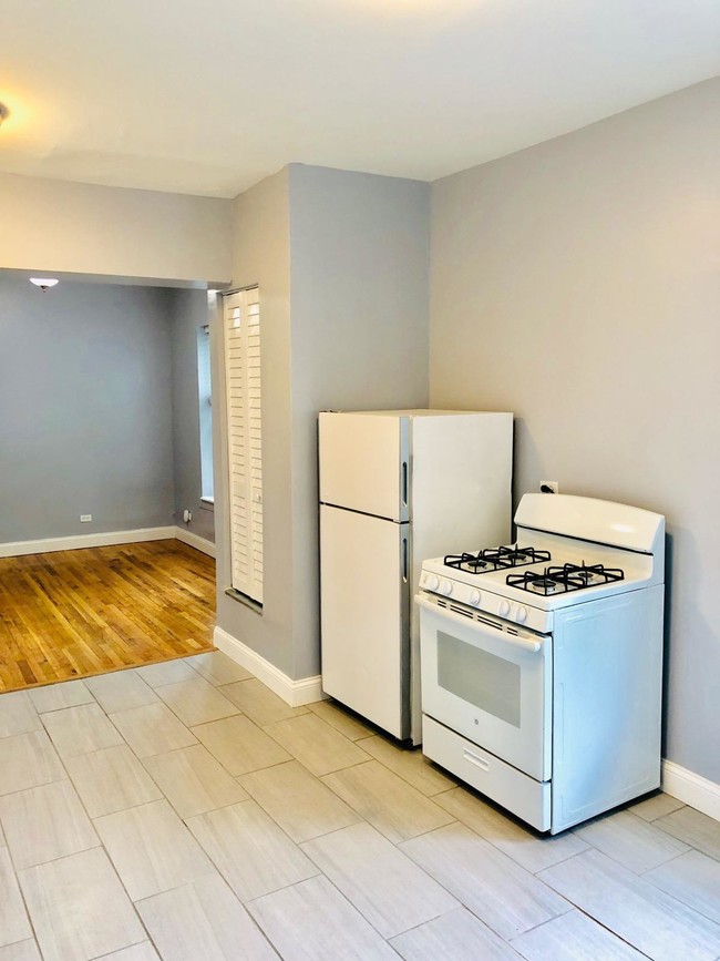 2102 W 37th St Unit 3W, Chicago, IL 60609 - Apartment for  