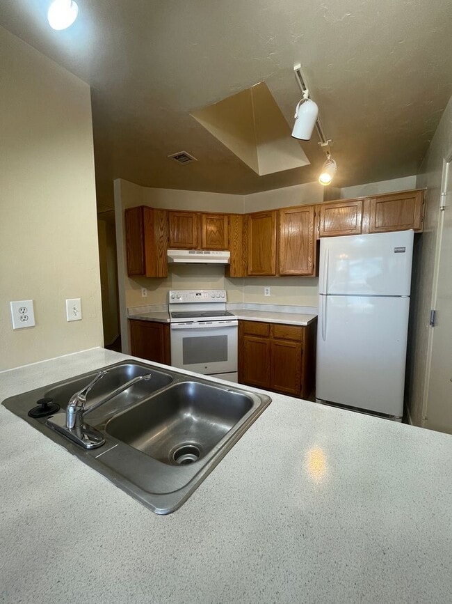 Foto del edificio - 8412 E Lakeshore Dr