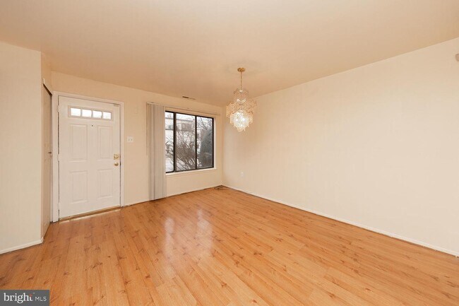Building Photo - 7601 Crittenden St