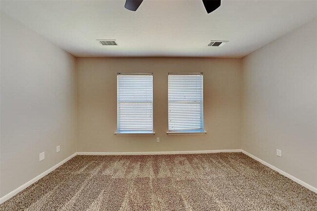 Foto del edificio - 10307 Summit Bridge Ln