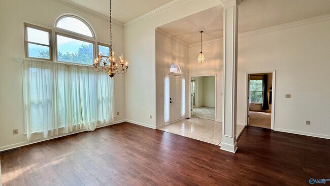 Foto del edificio - 113 Nobleton Ln NW