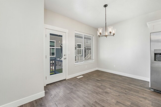 Foto del edificio - Pet-Friendly 3-Bedroom Rental Near Thanksg...