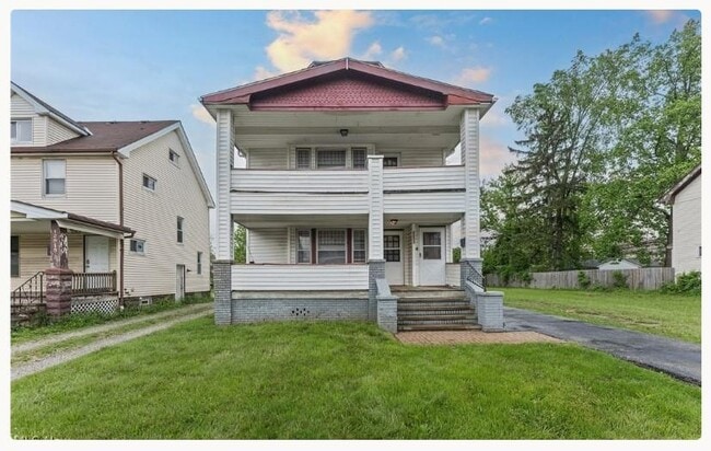 Building Photo - 12917 Maplerow Ave
