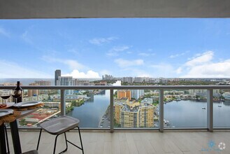 Building Photo - 2600 E Hallandale Beach Blvd