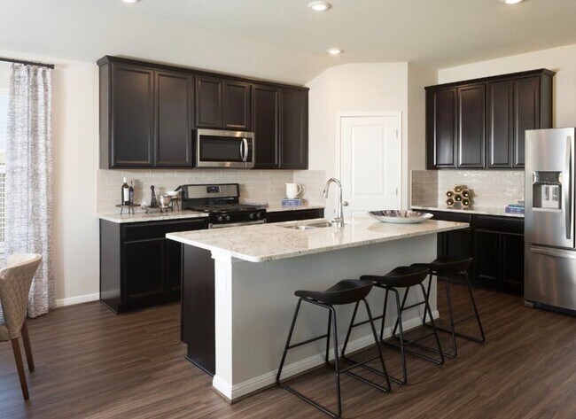 Building Photo - 10302 Mager Ln
