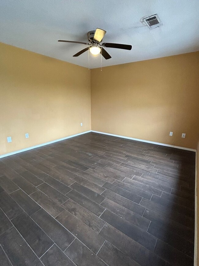 Building Photo - MANSFIELD APARTMENTS