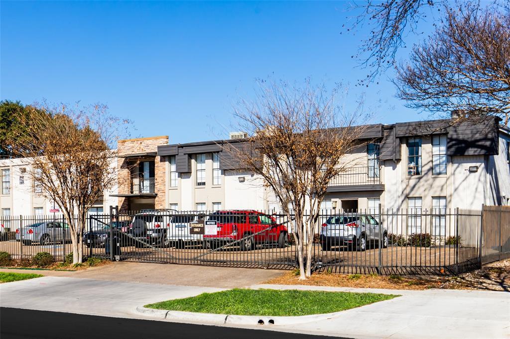 Primary Photo - 2014 Bennett Ave