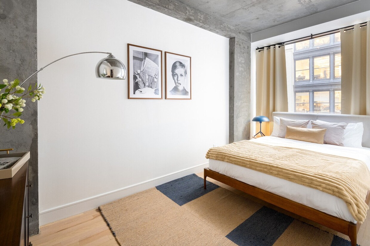 Primary Photo - 119 W 24 St